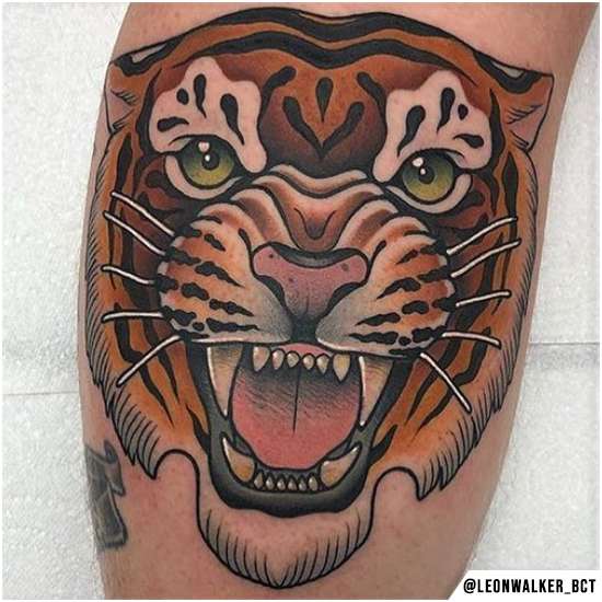 Tatuaje de la nueva escuela del tigre