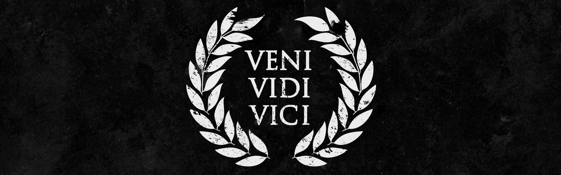 En este momento estás viendo Tatuaje Veni Vidi Vici – Ideas, historia y significado de la famosa frase