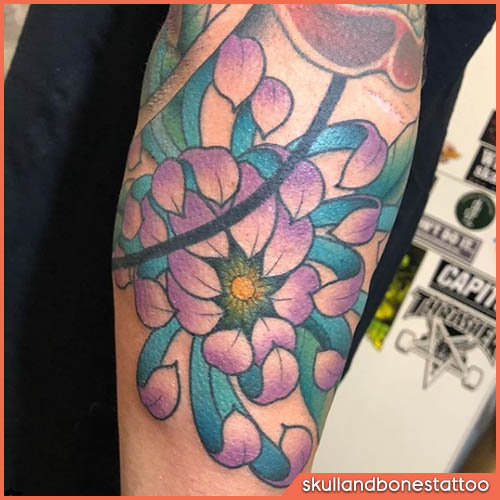 tatuaggio giapponese peonia viola