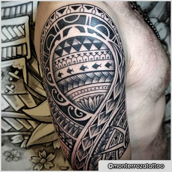 tattoo maori su sfondo maori