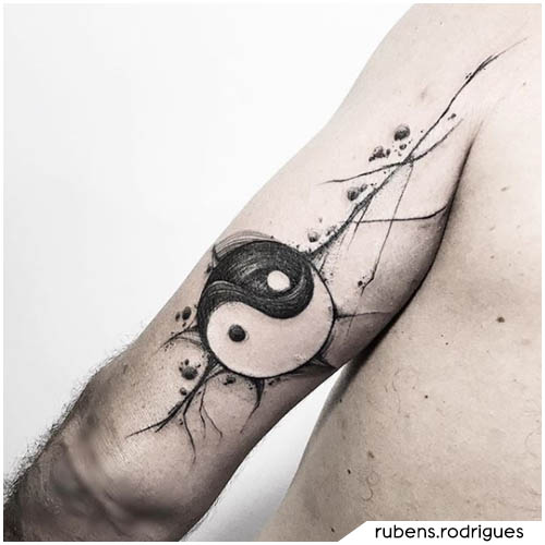 tatuaggio yin yang sketch