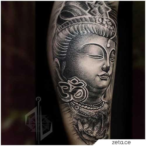 Tatuaje realista de Buda Om