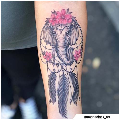 tatuaje de elefante atrapasueños