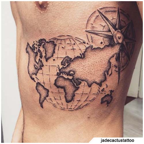 brújula tatuaje mapa del mundo manchado