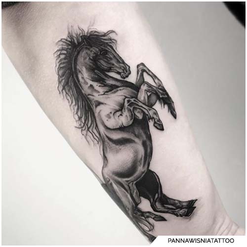 Tatuaje de caballo nórdico