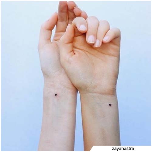 tatuajes para parejas pequeños corazones
