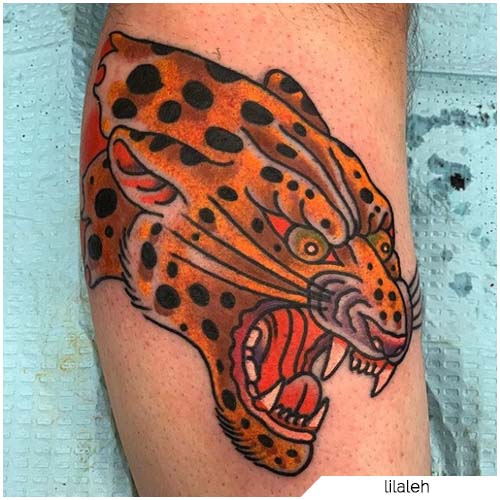 tatuaje tradicional de leopardo