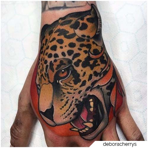 nuevo tatuaje de leopardo de la escuela