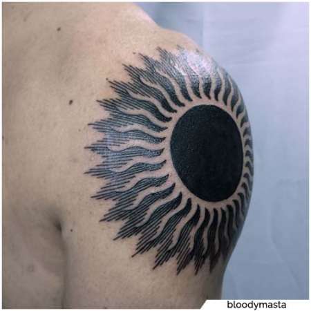 Significato Tatuaggio Sole - Design e Tante idee tattoo a cui ispirarsi