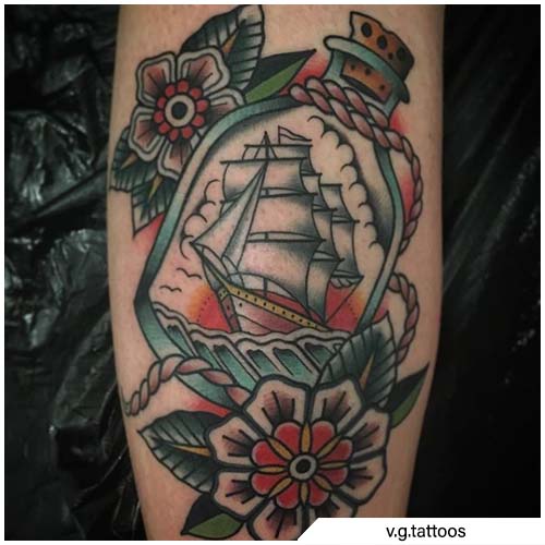 tatuaje de cuerda y botella de velero
