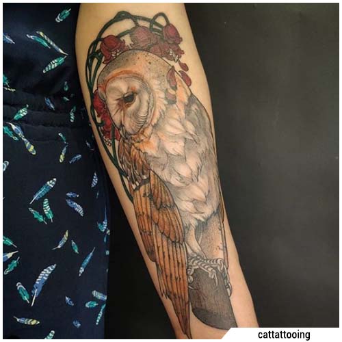 tatuaje de brazo de búho