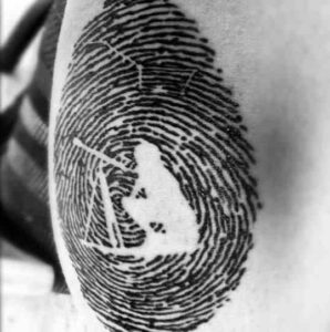 Come prendere le impronte digitali per un tatuaggio -2