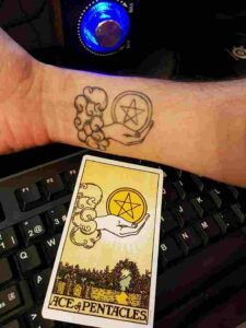 Tatuaggio Asso di Denari Significato, Idee e Costi -3