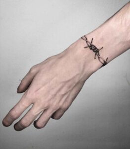 tatuaggio filo spinato